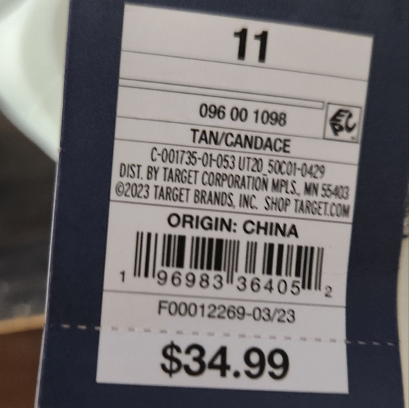 Universal Thread- Women's(11) Shoes NWT - Picture 9 of 10